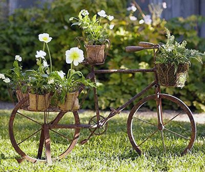 Подставка под цветы из велосипеда