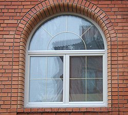 Как установить арочное окно